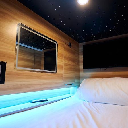 Capsule Hotel Montreal Zewnętrze zdjęcie